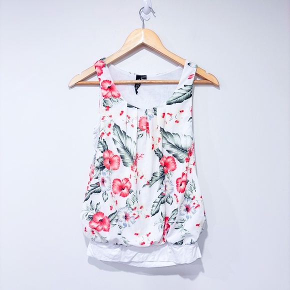 COLORI White puffy floral tank top - Picture 1 of 6